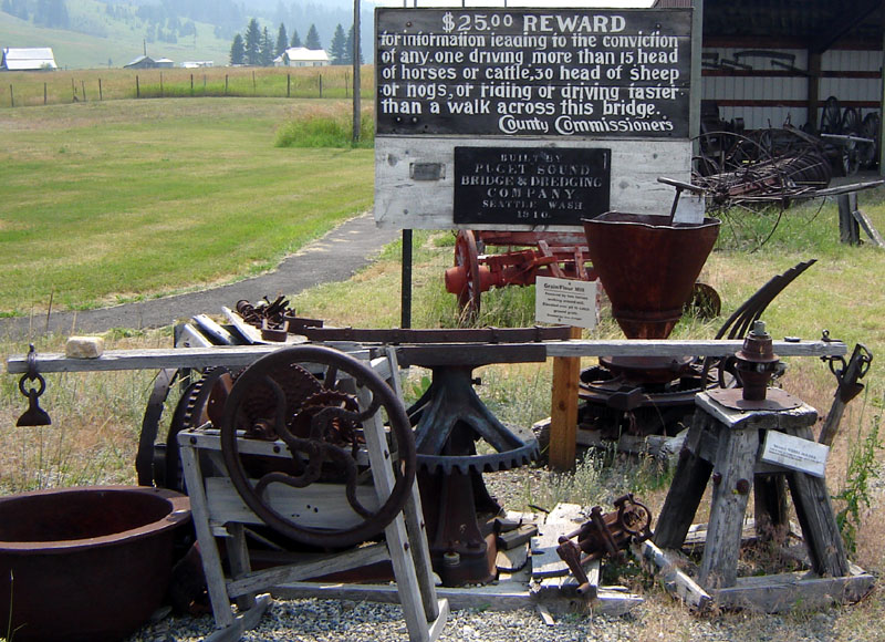 old sign in Molson